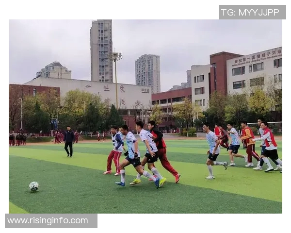 西安足球队的团队协作精神与战术配合探讨