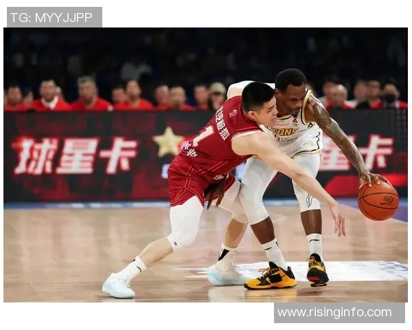 广厦与辽宁激战正酣实时比分更新带你直击比赛精彩瞬间