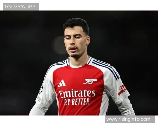 马丁内利的崛起之路:从青涩小将到球队核心的成长历程 马丁内利的崛起之路:从青涩小将到球队核心的成长历程