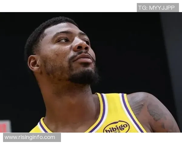 马库斯斯马特的篮球之路与领导力:从防守专家到球队核心的蜕变 马库斯斯马特的篮球之路与领导力:从防守专家到球队核心的蜕变